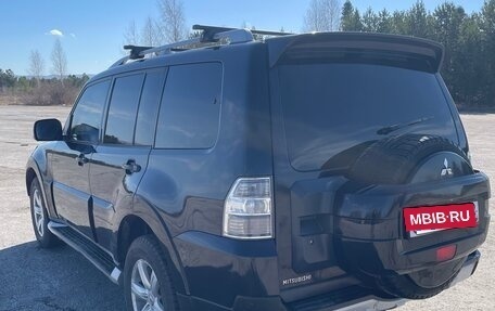 Mitsubishi Pajero IV, 2006 год, 1 290 000 рублей, 8 фотография