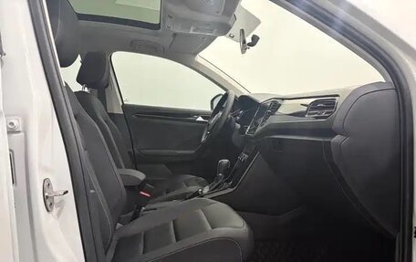 Volkswagen T-Roc I, 2022 год, 1 600 000 рублей, 16 фотография