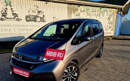 Honda Freed II, 2020 год, 1 870 000 рублей, 3 фотография