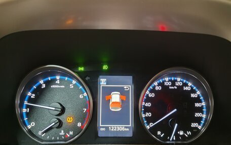 Toyota RAV4, 2019 год, 2 950 000 рублей, 6 фотография