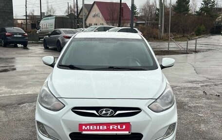 Hyundai Solaris II рестайлинг, 2014 год, 899 000 рублей, 3 фотография