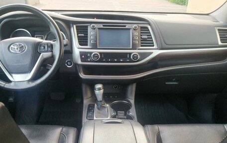 Toyota Highlander III, 2015 год, 2 500 000 рублей, 6 фотография