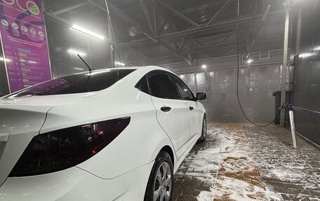 Hyundai Solaris II рестайлинг, 2011 год, 630 000 рублей, 5 фотография