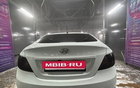 Hyundai Solaris II рестайлинг, 2011 год, 630 000 рублей, 2 фотография