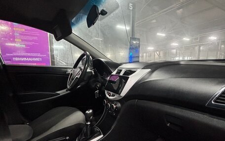 Hyundai Solaris II рестайлинг, 2011 год, 630 000 рублей, 9 фотография