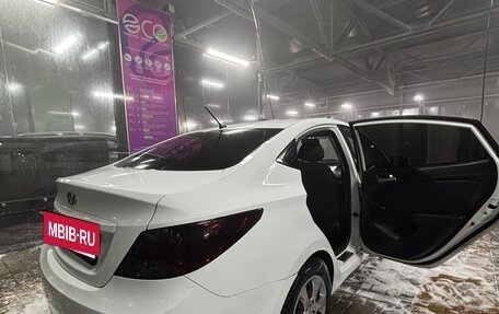 Hyundai Solaris II рестайлинг, 2011 год, 630 000 рублей, 3 фотография