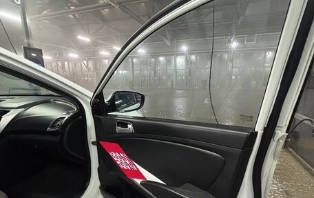 Hyundai Solaris II рестайлинг, 2011 год, 630 000 рублей, 11 фотография