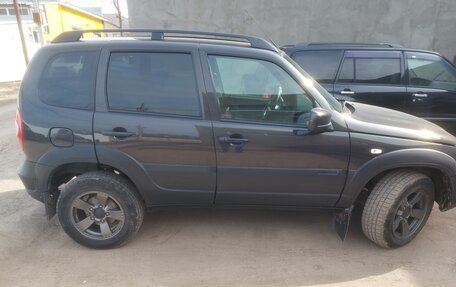 Chevrolet Niva I рестайлинг, 2018 год, 715 000 рублей, 3 фотография