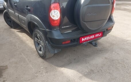 Chevrolet Niva I рестайлинг, 2018 год, 715 000 рублей, 5 фотография