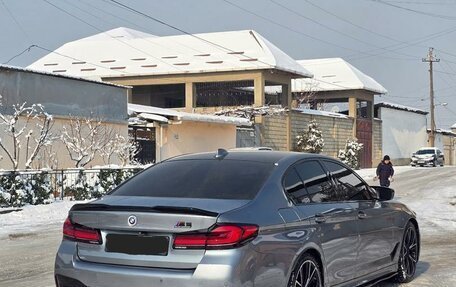 BMW 5 серия, 2018 год, 3 200 000 рублей, 5 фотография