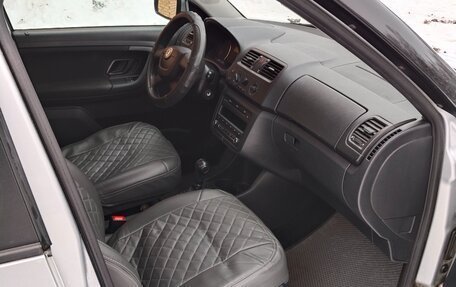 Skoda Fabia II, 2012 год, 730 000 рублей, 3 фотография