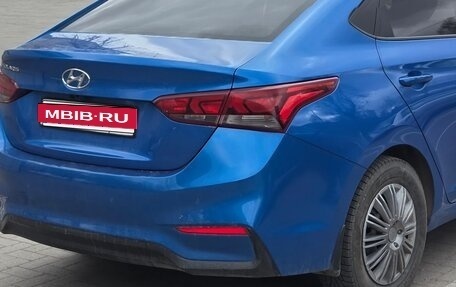 Hyundai Solaris II рестайлинг, 2017 год, 1 300 000 рублей, 2 фотография