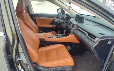 Lexus RX IV рестайлинг, 2019 год, 4 400 000 рублей, 9 фотография