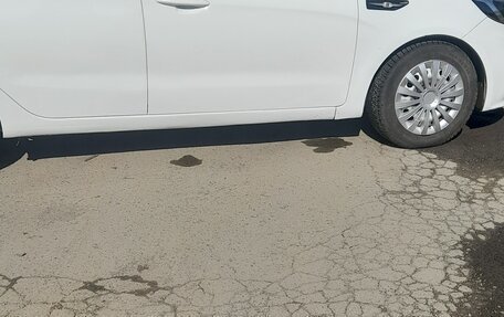 KIA Rio III рестайлинг, 2015 год, 600 000 рублей, 4 фотография