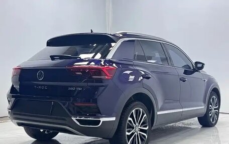 Volkswagen T-Roc I, 2022 год, 1 580 000 рублей, 6 фотография