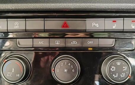 Volkswagen T-Roc I, 2022 год, 1 580 000 рублей, 13 фотография