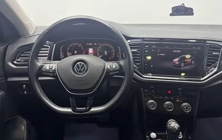 Volkswagen T-Roc I, 2022 год, 1 580 000 рублей, 15 фотография