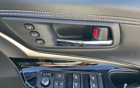 Toyota Harrier, 2017 год, 2 311 000 рублей, 9 фотография