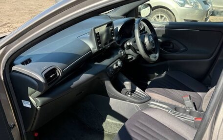 Toyota Yaris, 2022 год, 765 000 рублей, 4 фотография