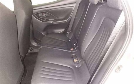 Toyota Yaris, 2022 год, 765 000 рублей, 9 фотография