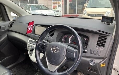 Toyota ISis I, 2014 год, 1 311 000 рублей, 5 фотография
