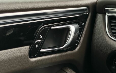 Porsche Macan I рестайлинг, 2015 год, 2 999 000 рублей, 29 фотография