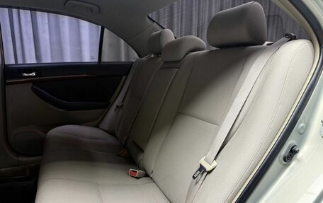 Toyota Avensis III рестайлинг, 2008 год, 750 000 рублей, 20 фотография