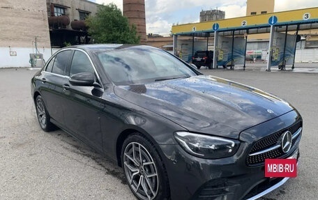 Mercedes-Benz E-Класс, 2020 год, 5 350 000 рублей, 4 фотография