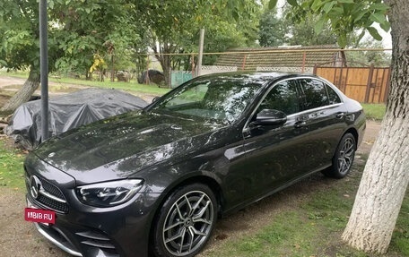 Mercedes-Benz E-Класс, 2020 год, 5 350 000 рублей, 2 фотография