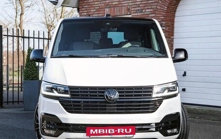 Volkswagen Caravelle T6 рестайлинг, 2023 год, 5 800 000 рублей, 2 фотография