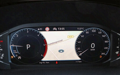 Volkswagen Caravelle T6 рестайлинг, 2023 год, 5 800 000 рублей, 16 фотография