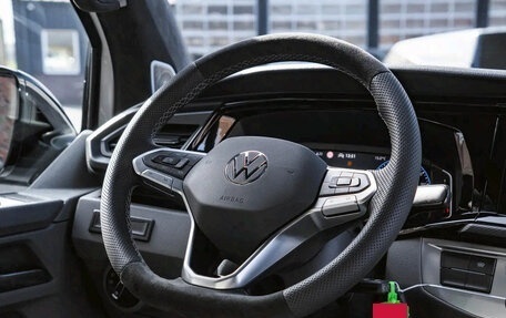 Volkswagen Caravelle T6 рестайлинг, 2023 год, 5 800 000 рублей, 15 фотография