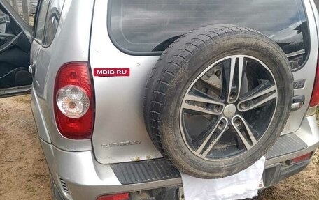 Chevrolet Niva I рестайлинг, 2012 год, 400 000 рублей, 3 фотография