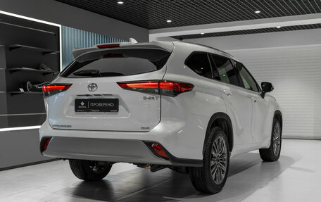 Toyota Highlander, 2025 год, 5 500 000 рублей, 5 фотография