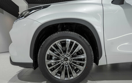 Toyota Highlander, 2025 год, 5 500 000 рублей, 28 фотография