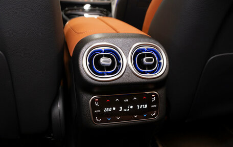 Mercedes-Benz GLC, 2025 год, 7 700 000 рублей, 14 фотография