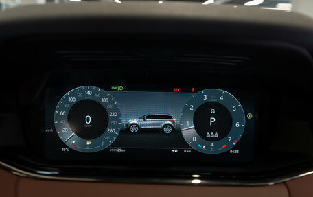 Land Rover Range Rover Evoque II, 2025 год, 6 000 000 рублей, 12 фотография