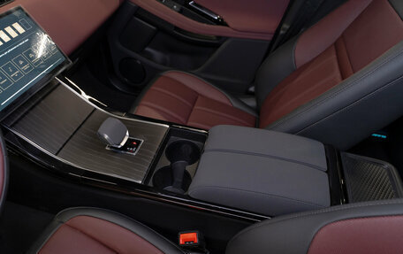 Land Rover Range Rover Evoque II, 2025 год, 6 000 000 рублей, 19 фотография