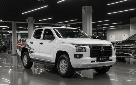 Mitsubishi L200, 2024 год, 4 490 000 рублей, 2 фотография