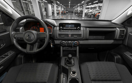 Mitsubishi L200, 2024 год, 4 490 000 рублей, 8 фотография