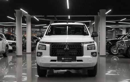 Mitsubishi L200, 2024 год, 4 490 000 рублей, 3 фотография