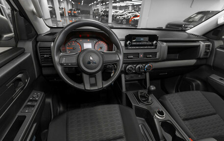 Mitsubishi L200, 2024 год, 4 490 000 рублей, 7 фотография