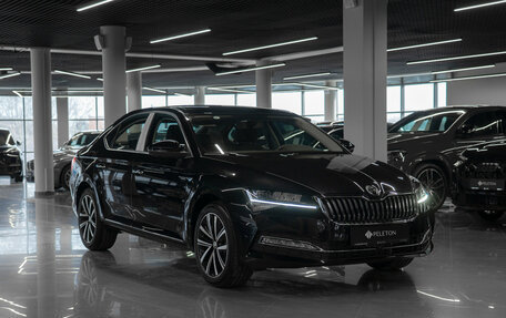 Skoda Superb III рестайлинг, 2025 год, 3 200 000 рублей, 2 фотография