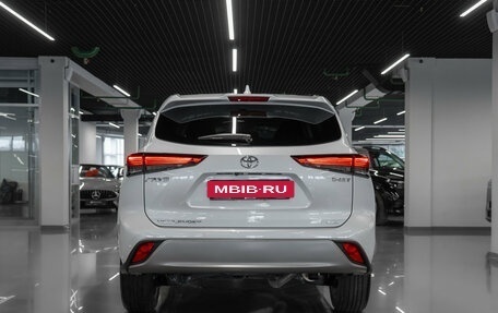 Toyota Highlander, 2025 год, 5 600 000 рублей, 6 фотография