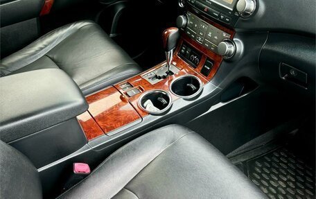 Toyota Highlander III, 2012 год, 1 910 000 рублей, 10 фотография