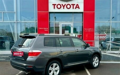 Toyota Highlander III, 2012 год, 1 910 000 рублей, 4 фотография