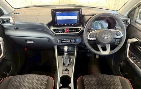 Toyota Raize I, 2022 год, 1 381 000 рублей, 9 фотография