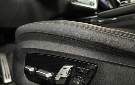 BMW 7 серия, 2019 год, 4 950 000 рублей, 10 фотография