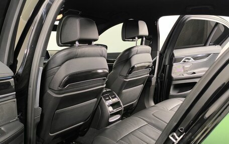 BMW 7 серия, 2019 год, 4 950 000 рублей, 13 фотография