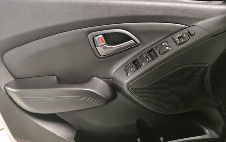 Hyundai ix35 I рестайлинг, 2015 год, 1 290 000 рублей, 13 фотография